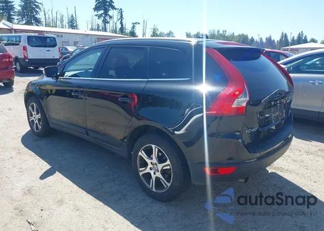 2013 Volvo Xc60 T6 z USA, uszkodzony, nr VIN YV4902DZ8D2430054